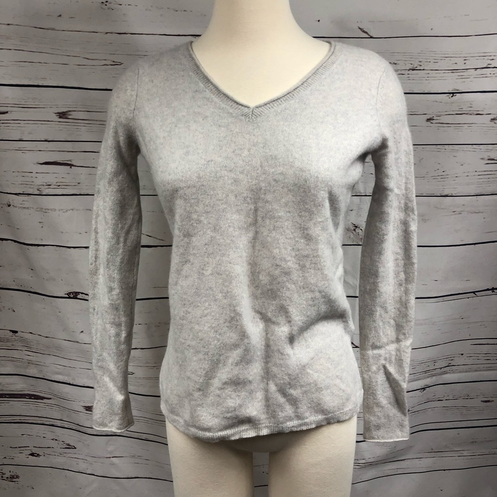 Saks Fifth Ave Grey Cashmere‎ Sweater